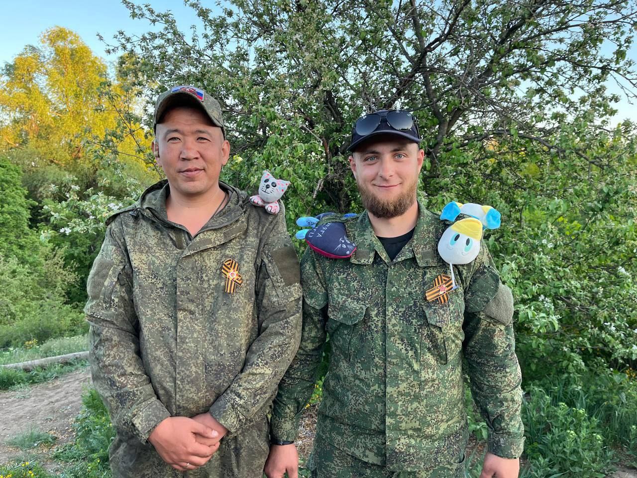 Игрушки фронту
